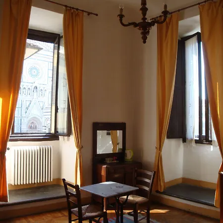 阿尔伯格圣乔瓦尼酒店 *