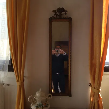 酒店 阿尔伯格圣乔瓦尼酒店 *